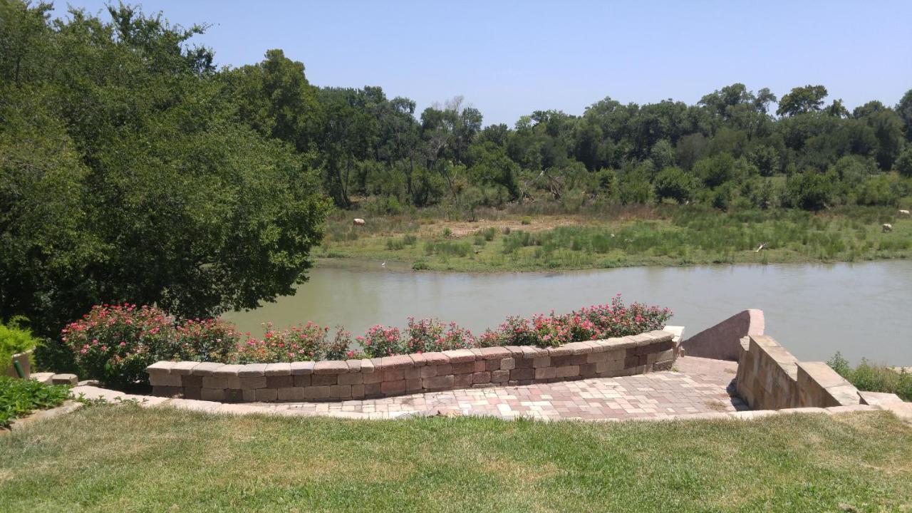 The Perry Riverhouse Бастроп Экстерьер фото